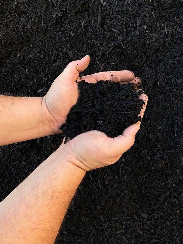 Grandscape® “Premium Color Enriched Mulch” Triple Shred Black
